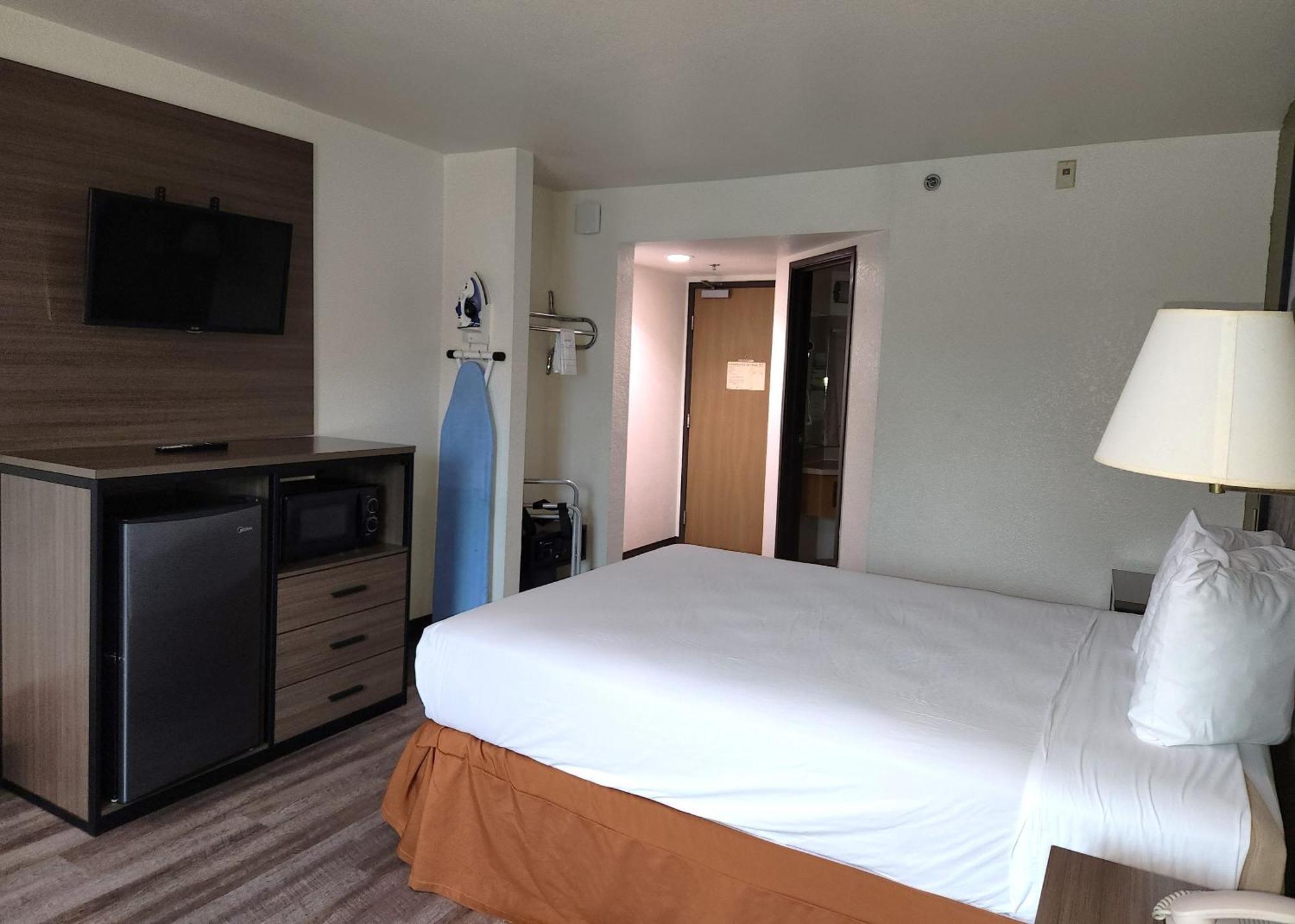 Super 8 By Wyndham Austin North/University Area Esterno foto