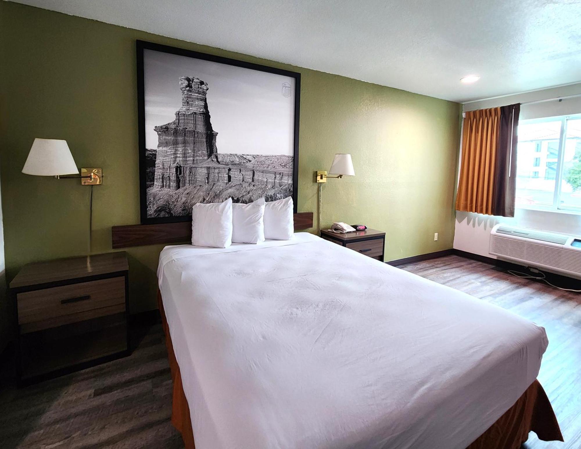Super 8 By Wyndham Austin North/University Area Esterno foto