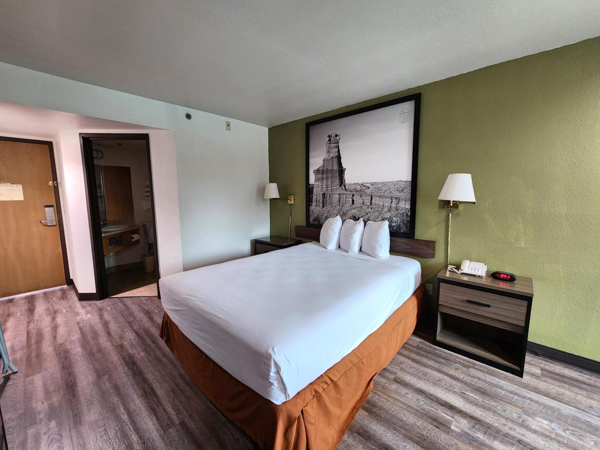 Super 8 By Wyndham Austin North/University Area Esterno foto